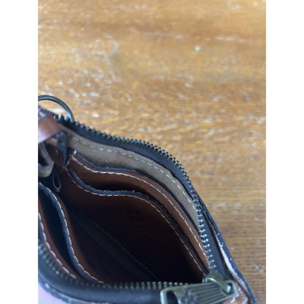 Patricia Nash Dusty Red Embossed Leather Zip Card Holder Wallet w Key Ring - Picture 4 of 8